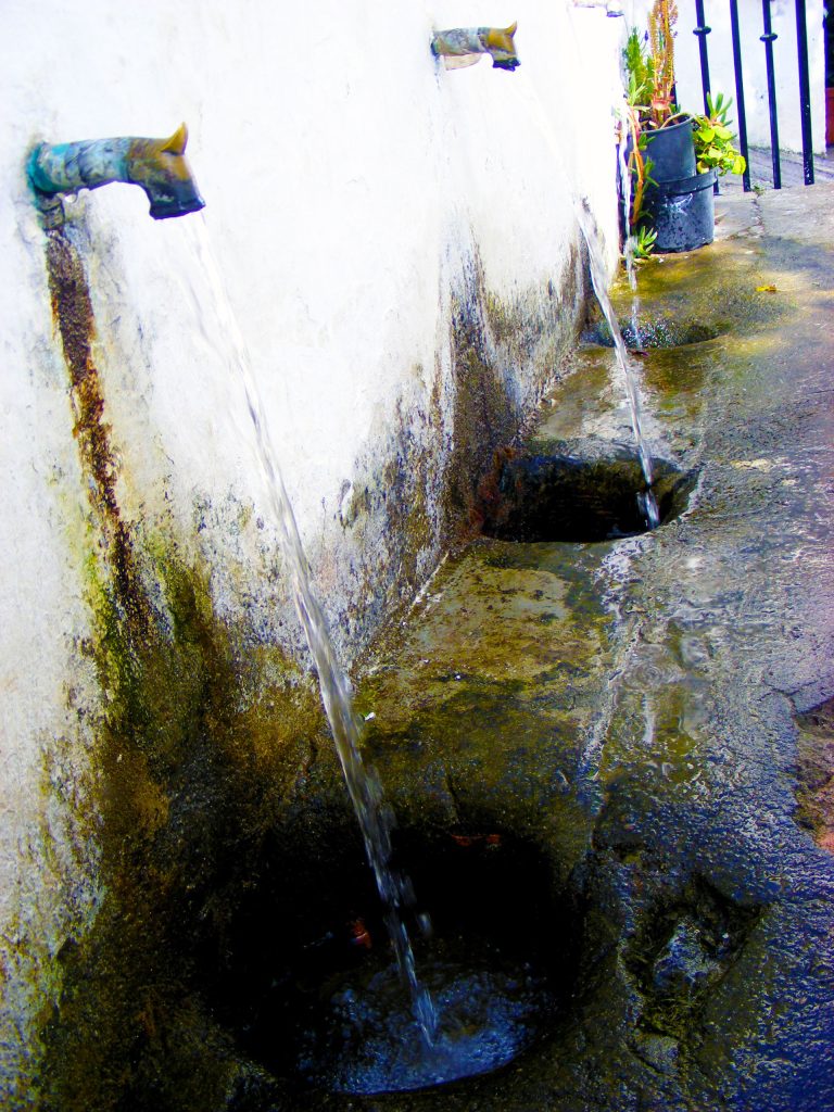 fuente alpujarra